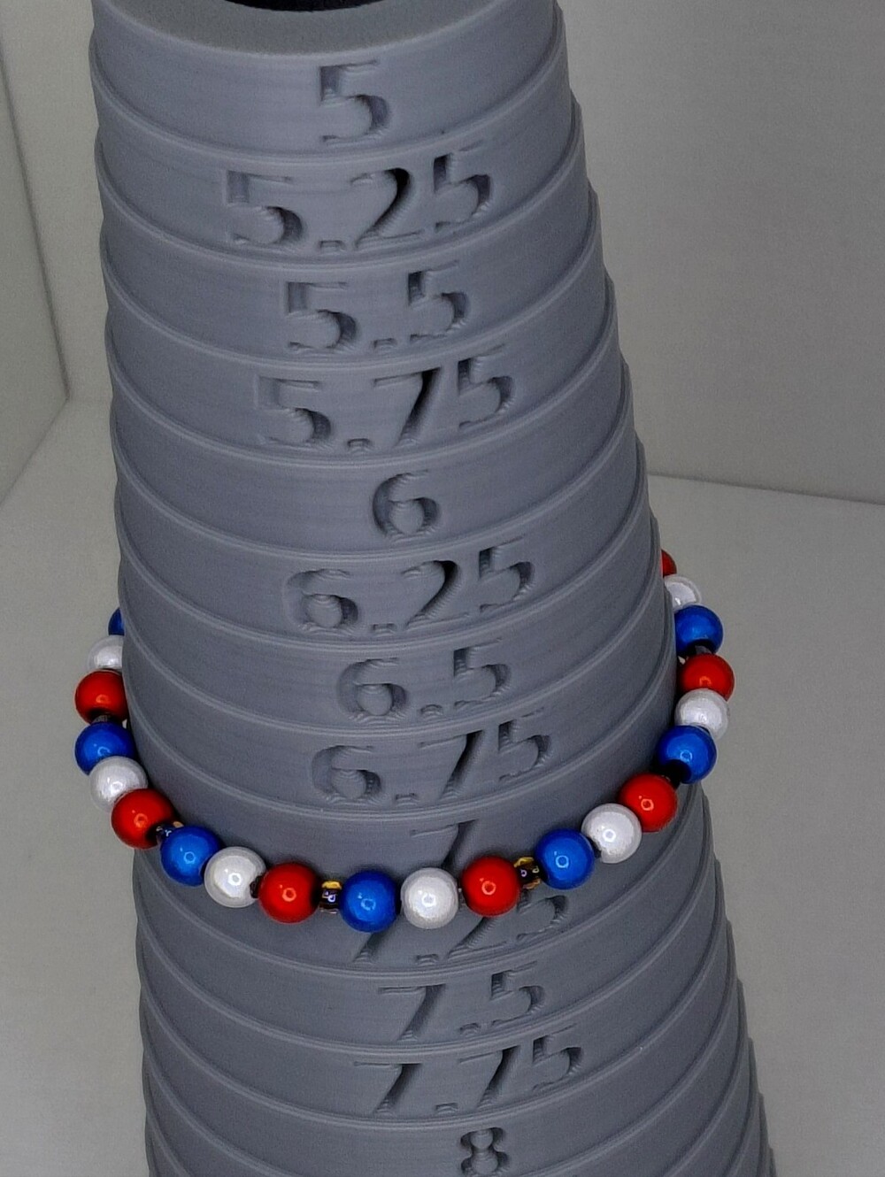 Handmade Red White & Blue Beaded Stretch Bracelet 7 Inches 4th Of July Patriotic - Picture 2 of 14